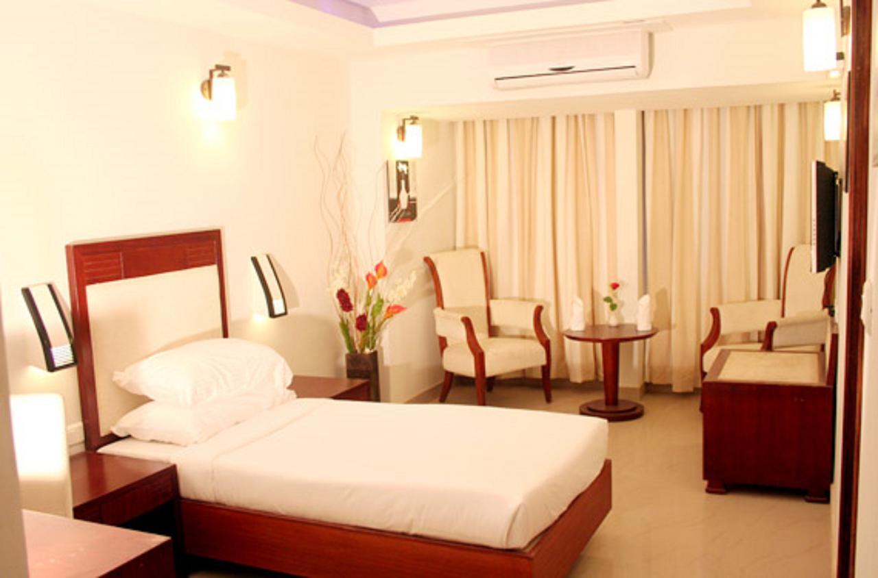 Hotel Luciya Kochi Exteriér fotografie