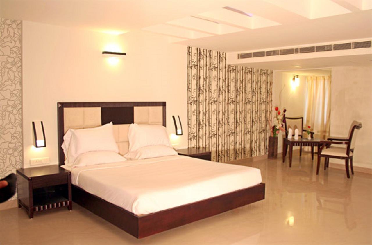 Hotel Luciya Kochi Exteriér fotografie