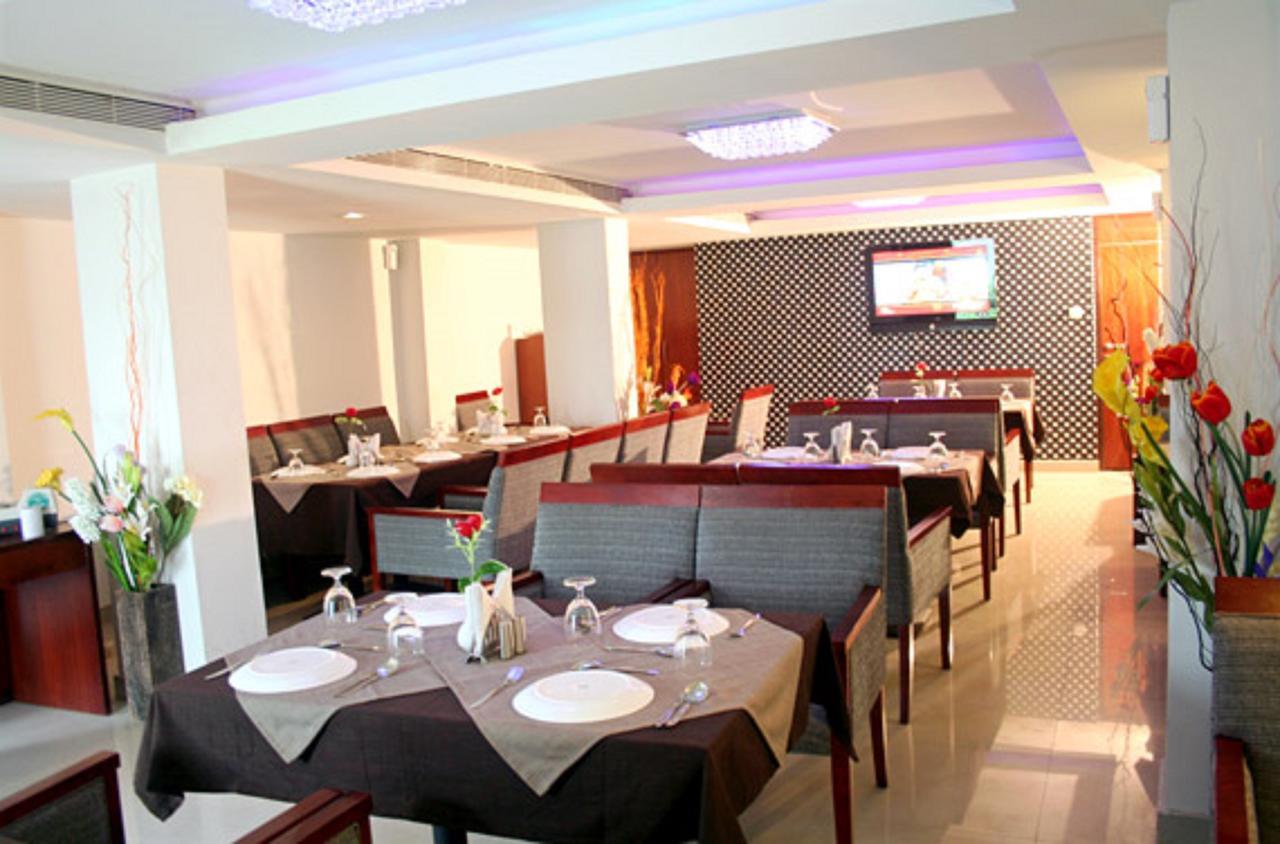 Hotel Luciya Kochi Exteriér fotografie