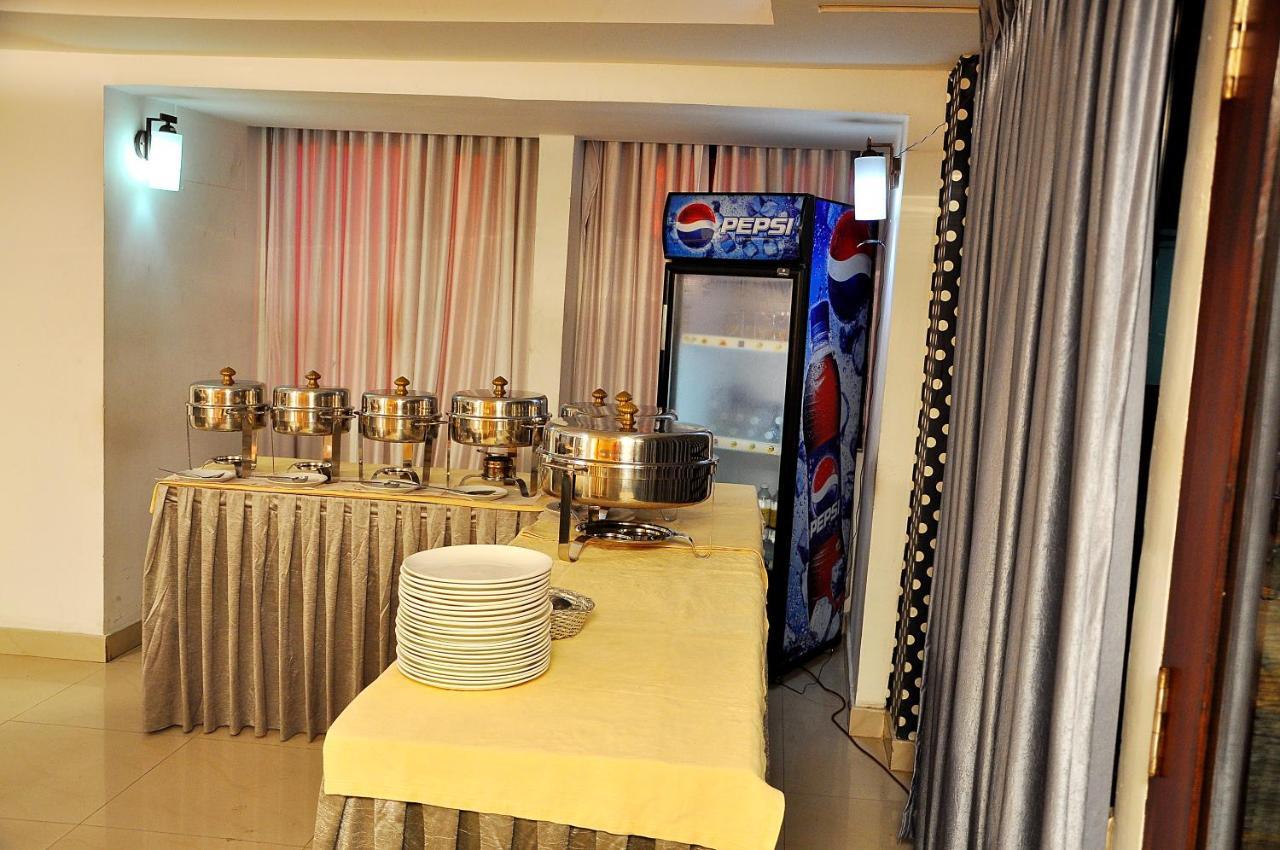 Hotel Luciya Kochi Exteriér fotografie