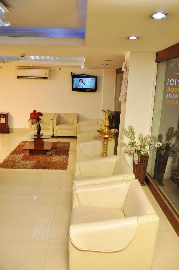 Hotel Luciya Kochi Exteriér fotografie