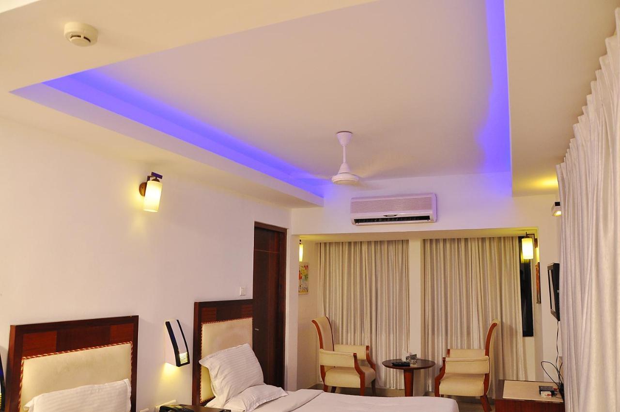 Hotel Luciya Kochi Exteriér fotografie